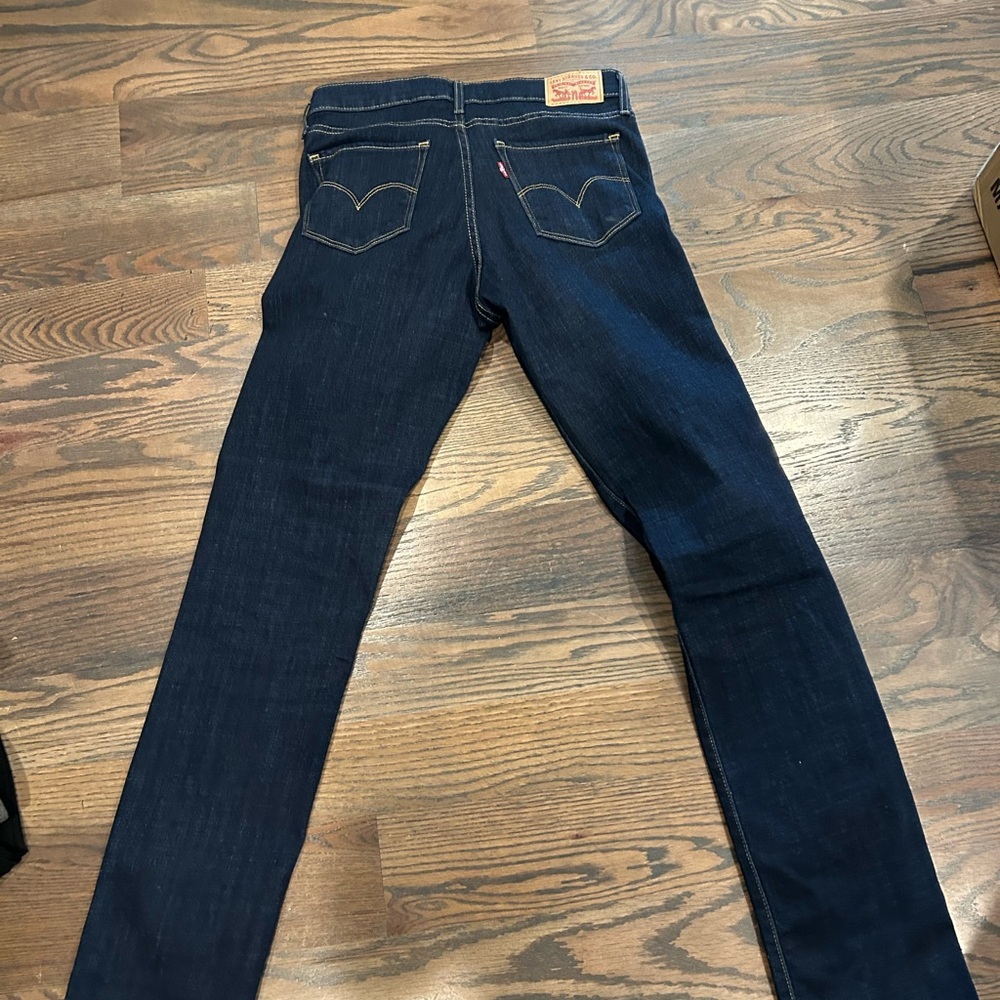 NWOT Levi 314 Shaping Straight Jeans